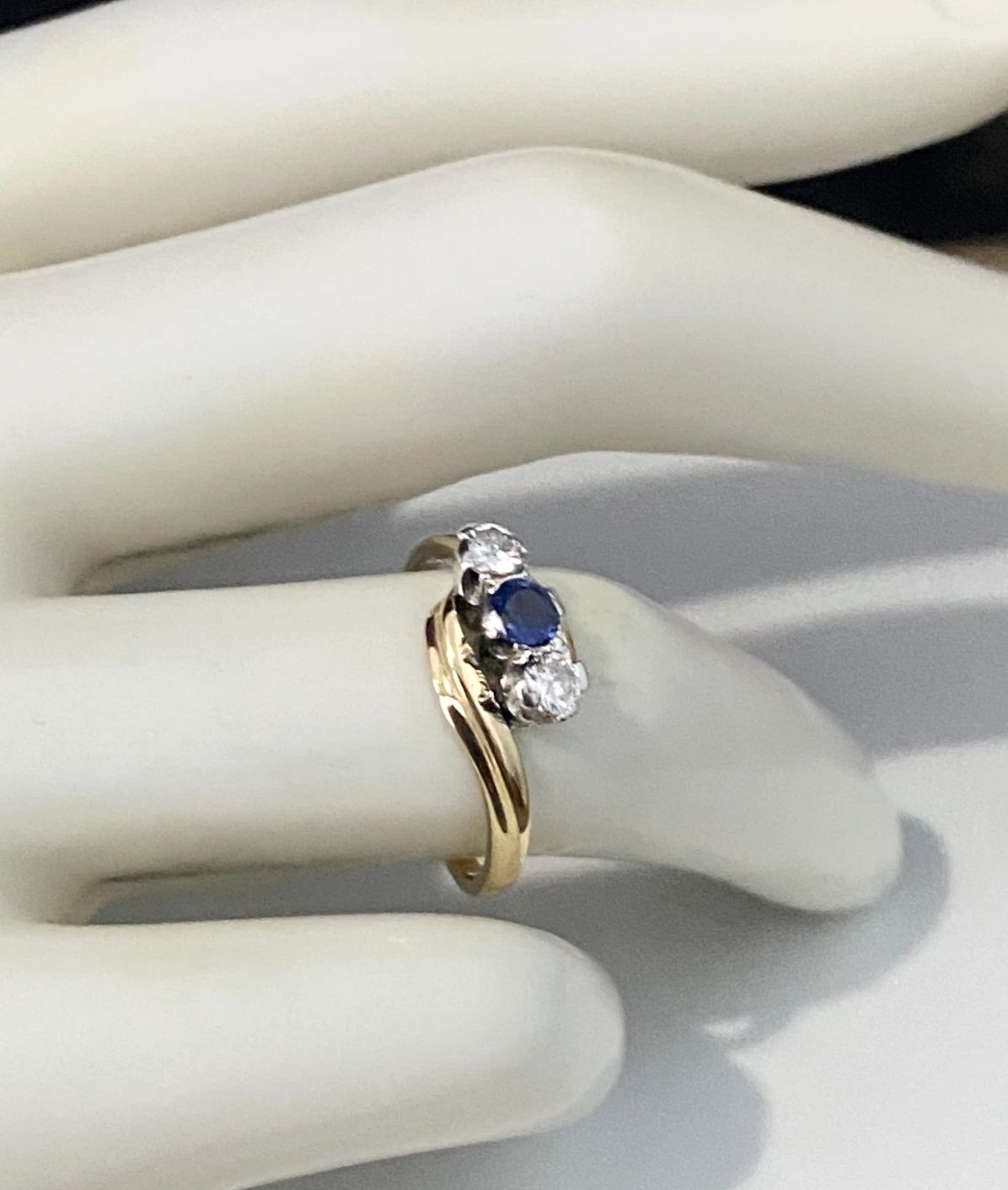 9K White Gold W/ Sapphire & Diamond Crossover Ring Size L - 5 7/8