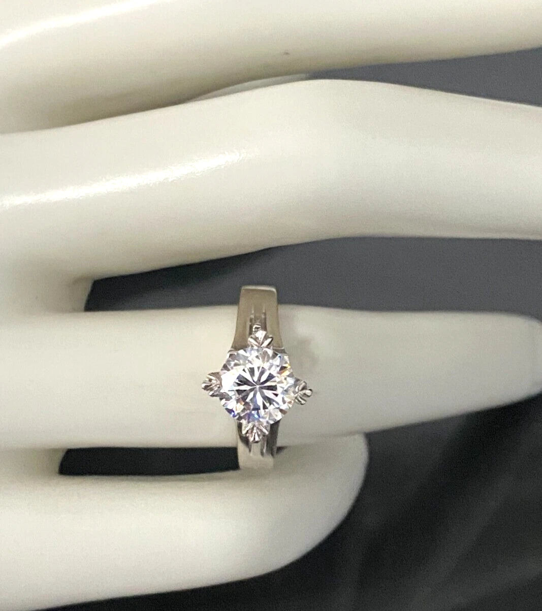9K White Gold & Cubic Zirconia Solitaire Ring Size K 1/2 - 5 3/8