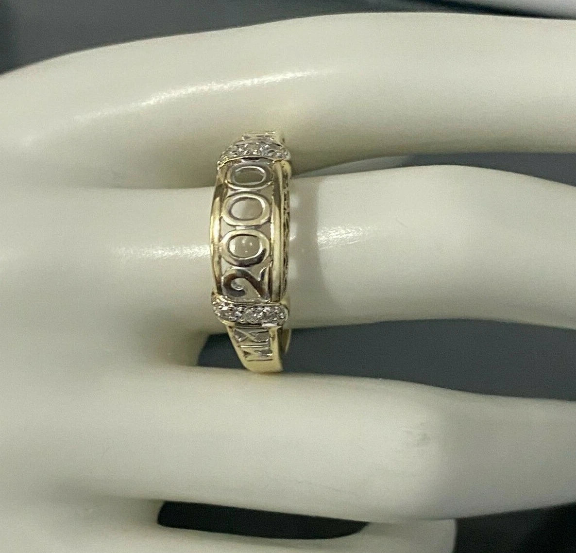 9K Yellow Gold & Diamond "2000" MILLENIUM Ring Size X - 11 5/8