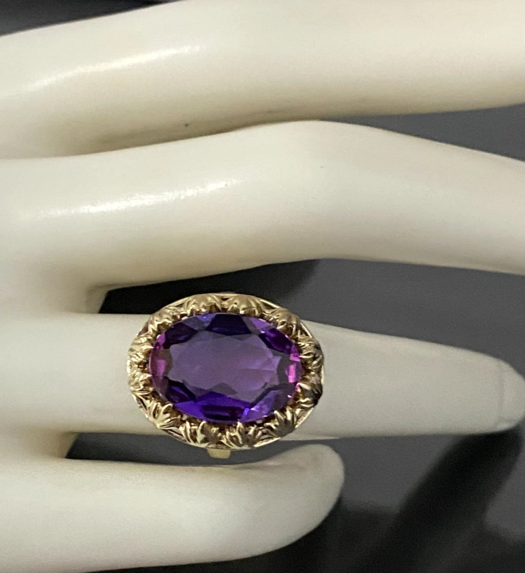 A 1960's 9K Yellow Gold W/ Synthetic Sapphire Stone Set Ring Size L 1/2 - 6