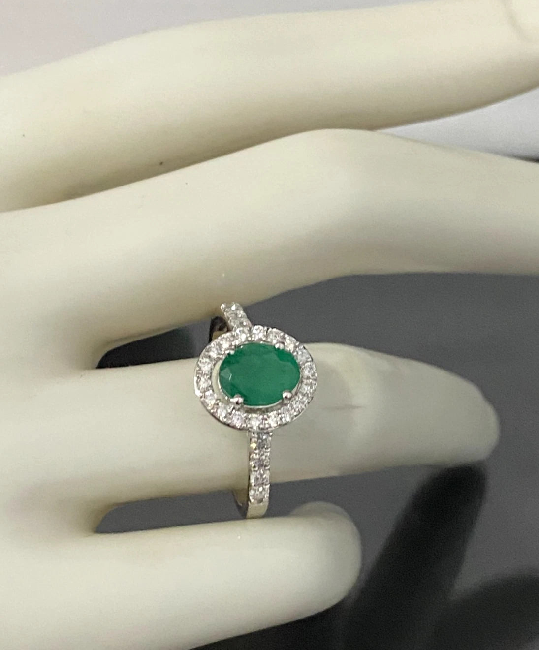 9K White Gold W/ Emerald & 0.50CT Diamond Ring Size S - 9 3/8