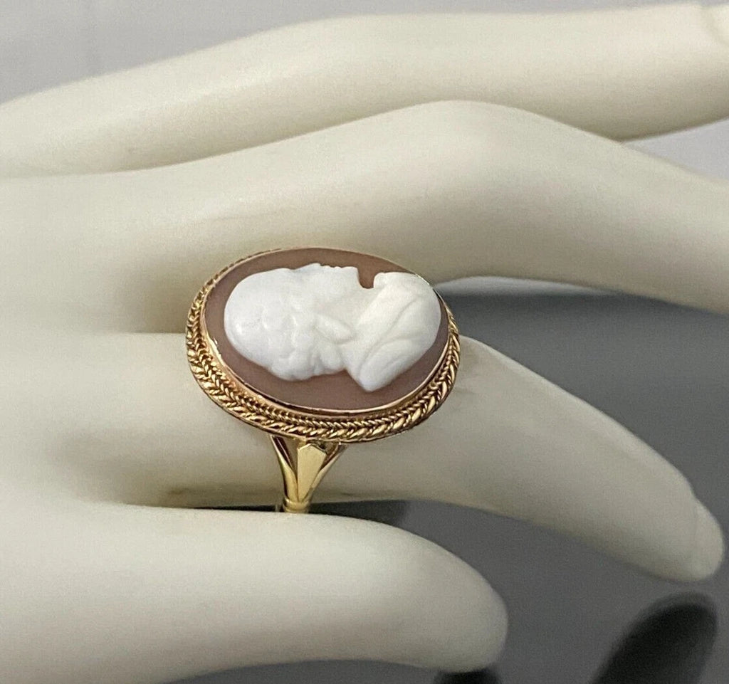9K Yellow Gold & Shakespeare Carved Cameo Ring Size P 1/2 - 7 3/4
