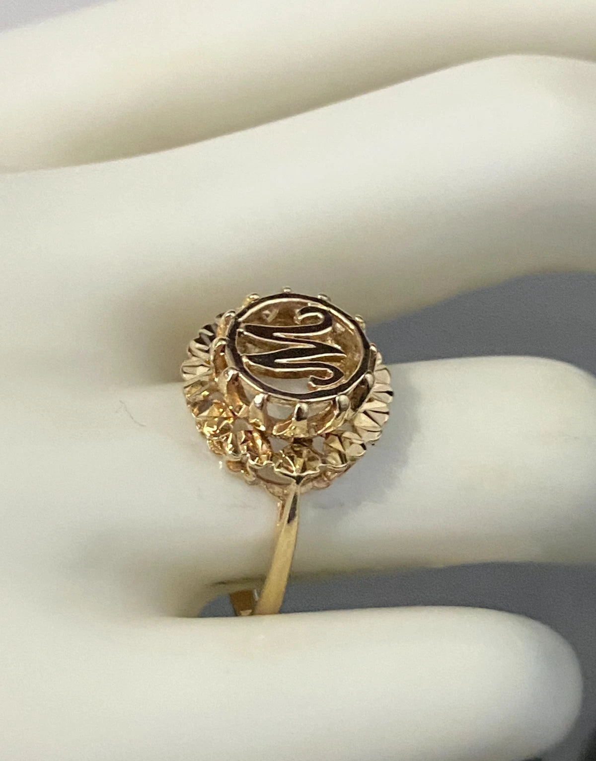 Vintage 9K Yellow Gold "M" Initial Monogram Ring Size O 1/2 - 7 1/2