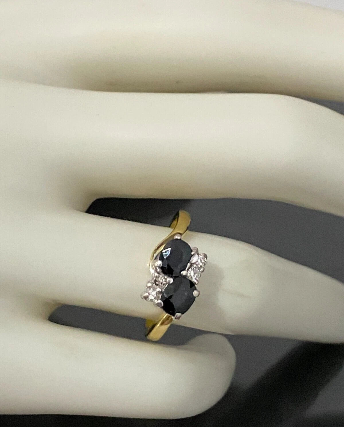 18K Yellow Gold W/ Sapphire & Diamond Crossover Ring Size M - 6