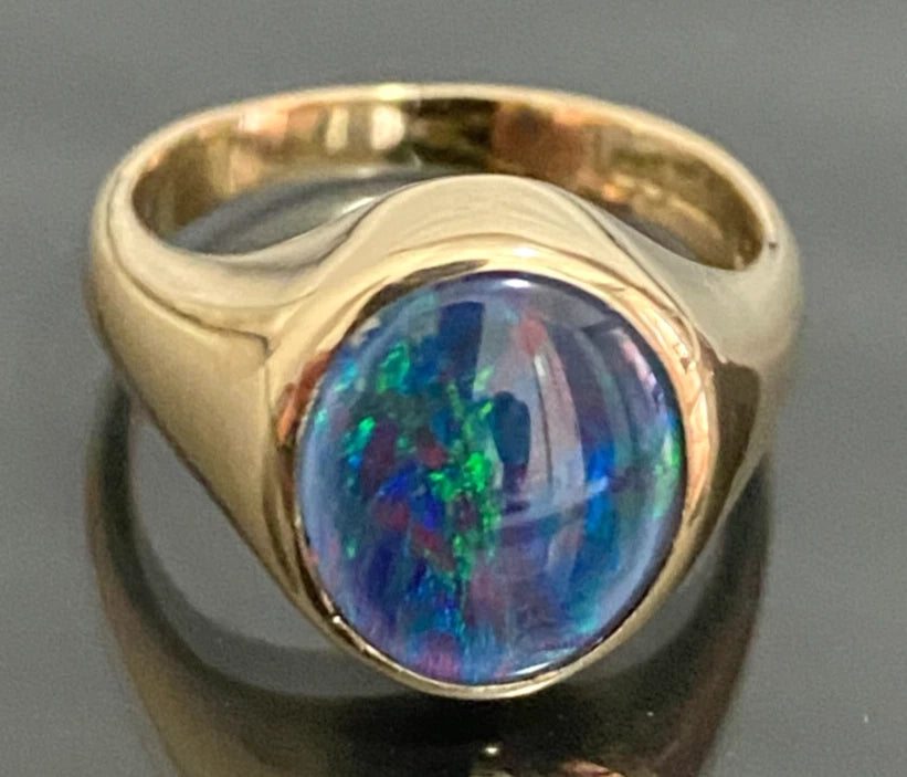 1960's 9K Yellow Gold & Opal Signet Ring Size P (US 7.75) - Vintage Jewellery