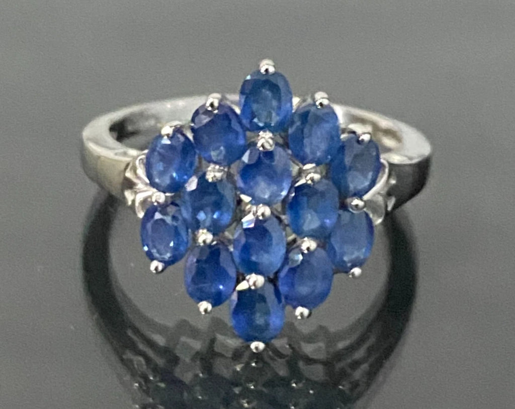 9K White Gold & Kyanite Cluster Ring Size R - 8 3/4