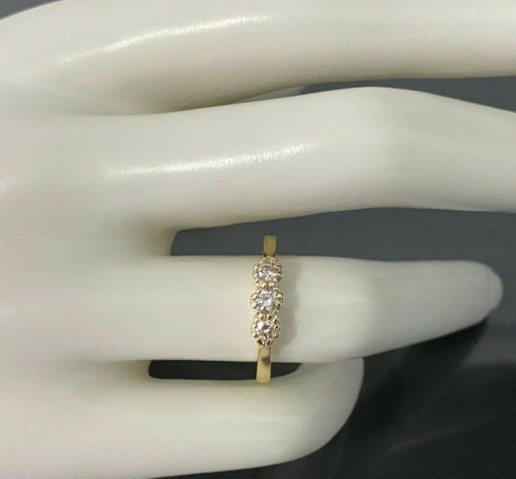 18K Yellow Gold & 0.22CT Diamond Three Stone Ring Size N 1/2 - 6 3/4
