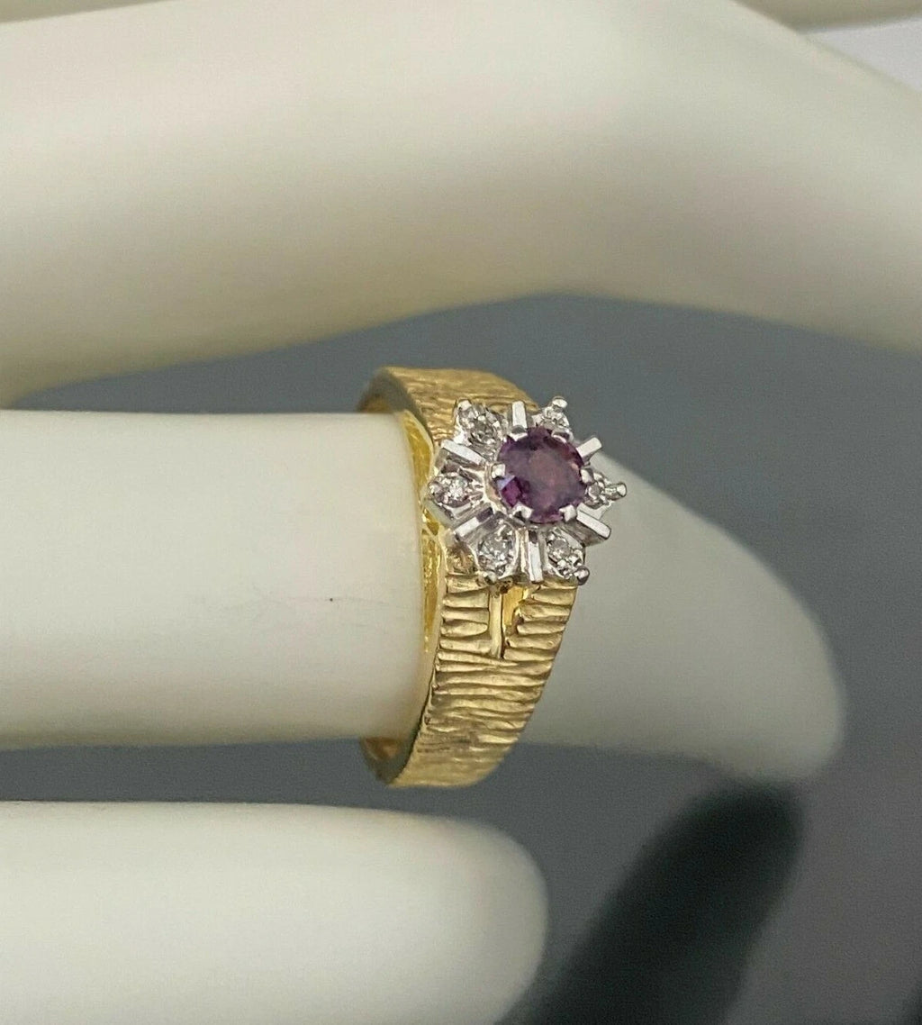 18K Yellow Gold W/ Garnet & Diamond Textured Cluster Ring Size L 1/2 - 5 7/8