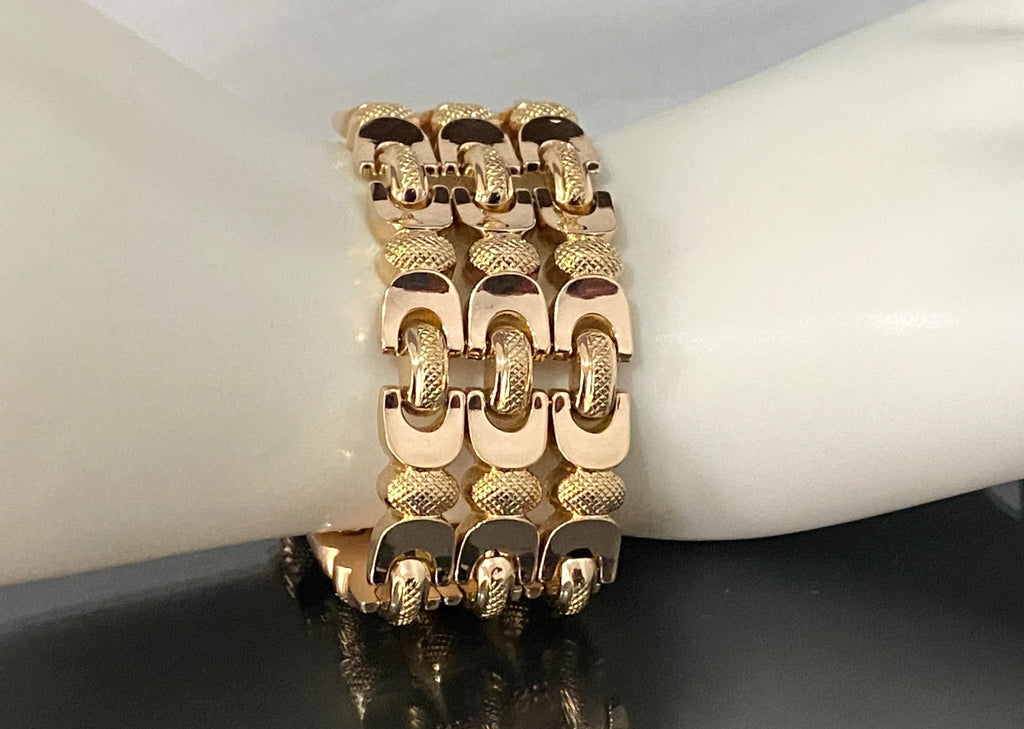 1940's Italian 18ct Yellow Gold Wide Hobnail Bracelet 19.50cm Long