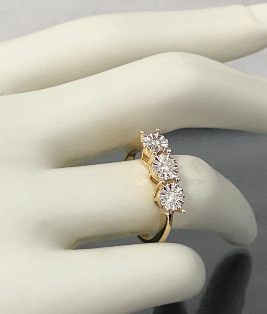 9K Yellow Gold & Diamond Three Stone Illusion Ring Size N - 6 1/2