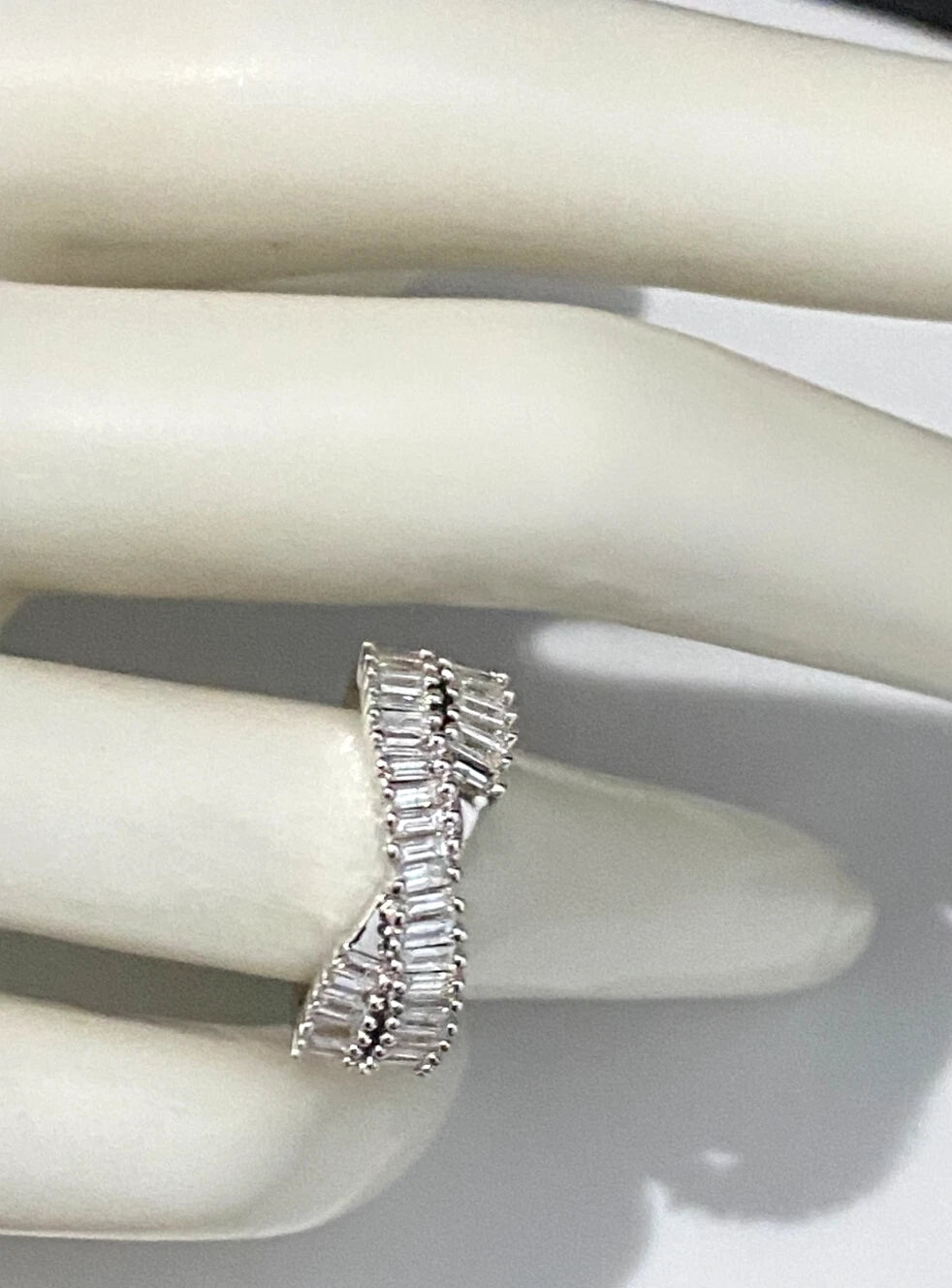 9K White Gold & 0.90CT Diamond Crossover Ring Size L - 5 3/4