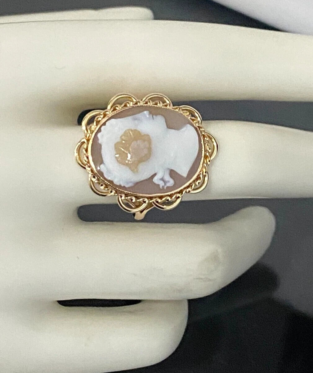 9K Yellow Gold & Carved Hardstone Cameo Ring Size S - 9 1/8