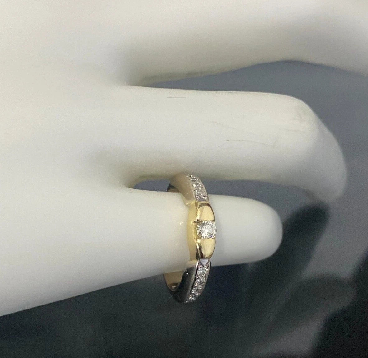 18K White Gold & 0.28CT Diamond Engagement Ring Size J 1/2 - 5