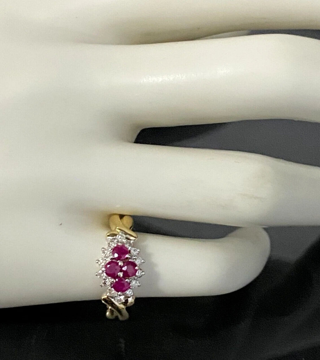 18K Yellow Gold W/ Ruby & 0.25CT Diamond Cluster Ring Size L - 5 1/2