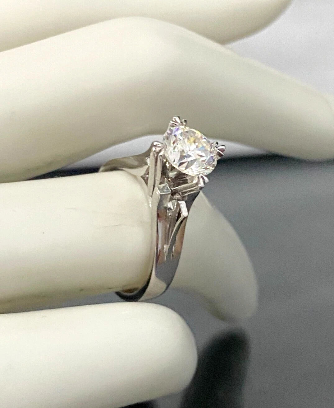 9K White Gold & Cubic Zirconia Solitaire Ring Size K 1/2 - 5 3/8