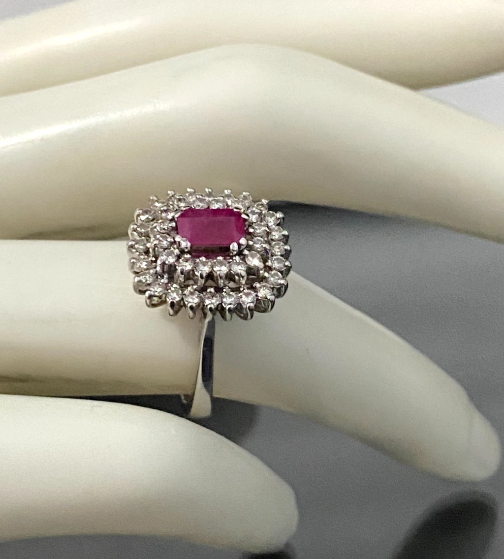 18K White Gold W/Ruby & 0.50CT Diamond Ring Size K 1/2 - 5 1/2