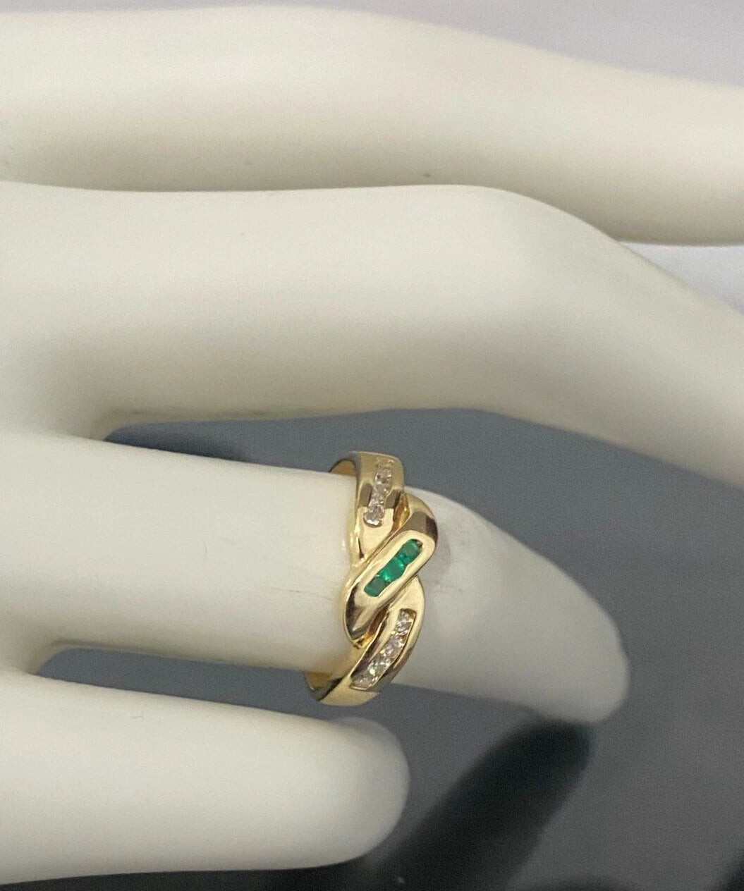 Italian 18K Yellow Gold W/ Chrysoprase & Cubic Zirconia Size L 1/2 - 5 7/8