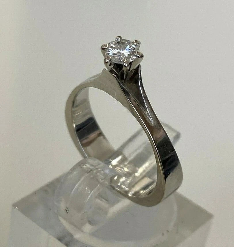 14K White Gold & 0.25CT Diamond High Set Solitaire Ring Size L 1/2 - 5 7/8