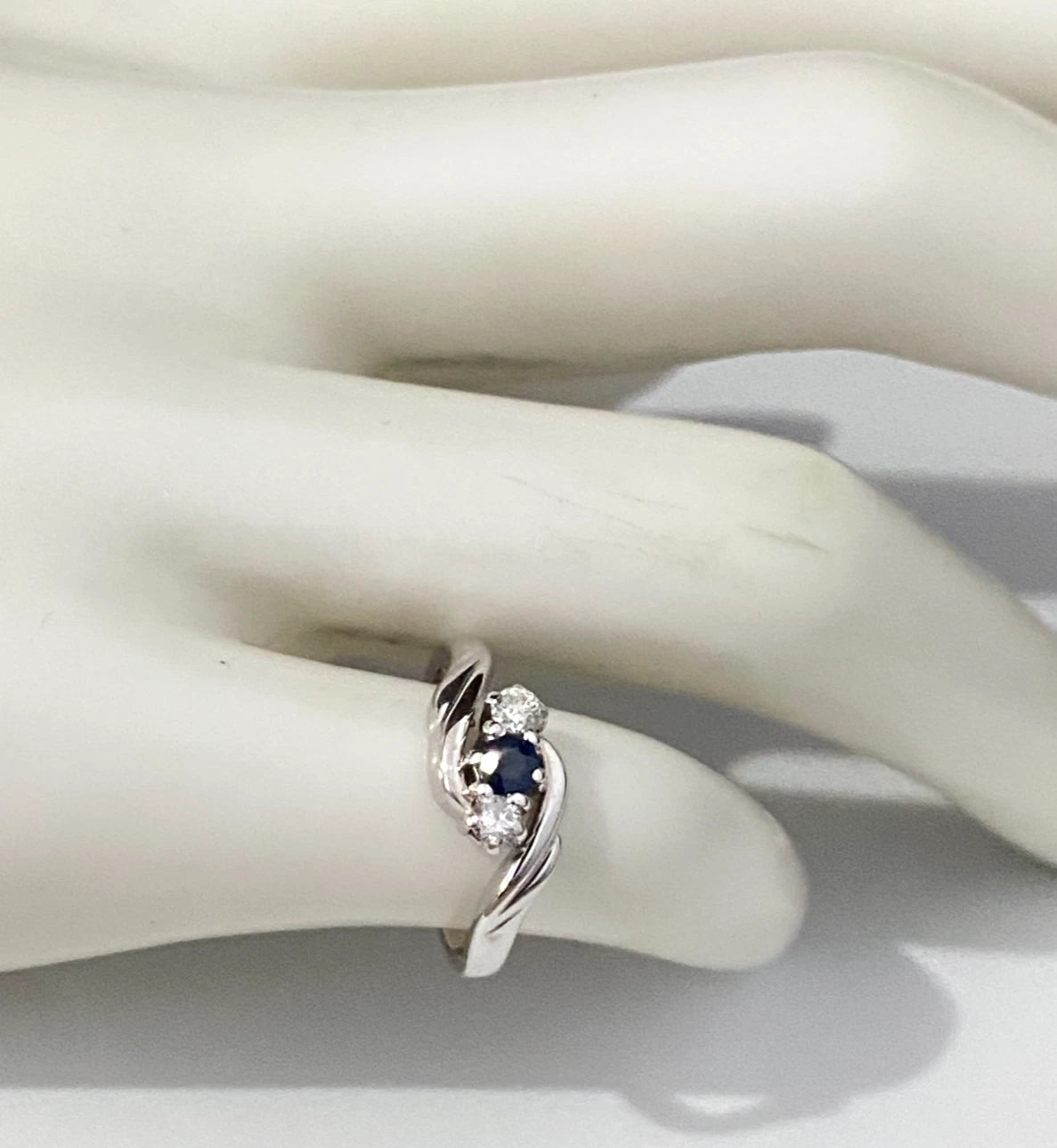 9K White Gold W/ Sapphire & Diamond Crossover Ring Size G 1/2 - 3 3/4