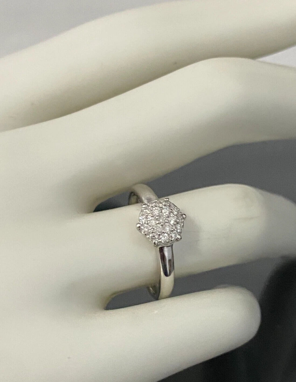 9K White Gold & 0.28CT Diamond Cluster Ring Size O - 7