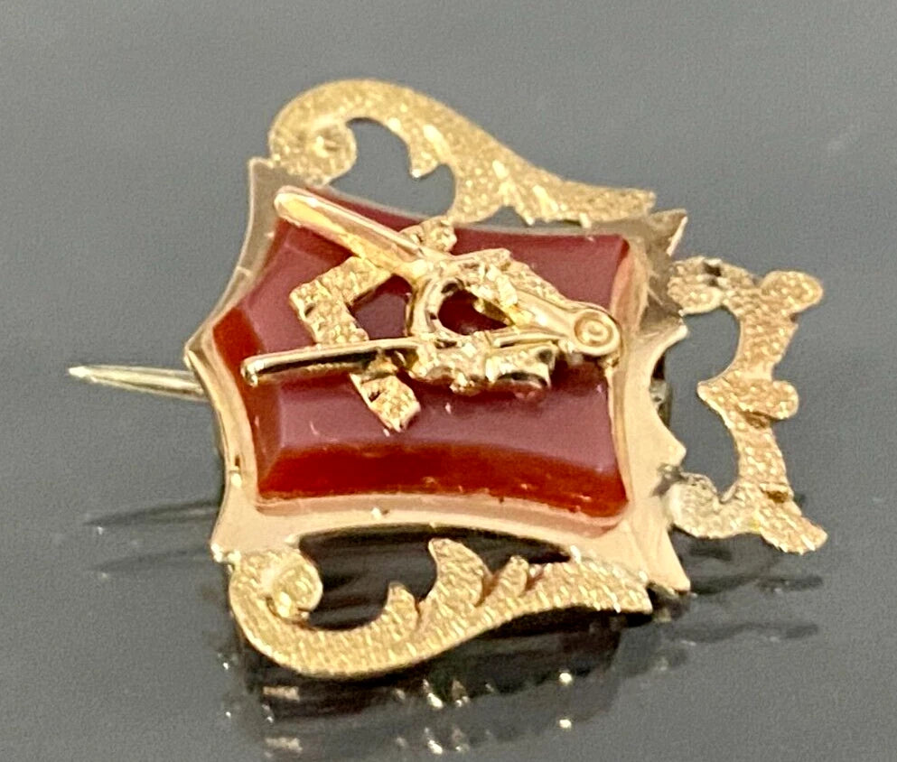Art Nouveau 15K Yellow Gold & Carnelian Shield Masonic Brooch