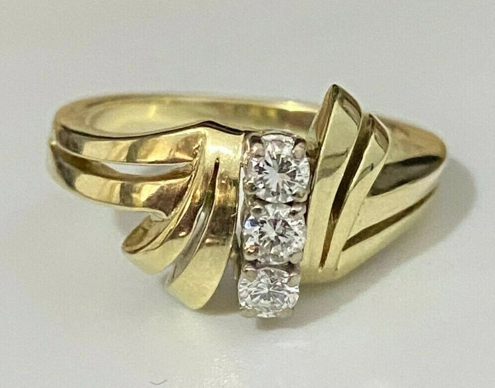 14K Yellow Gold & 0.28CT Diamond Three Stone Ring Size O 1/2 - 7 1/4