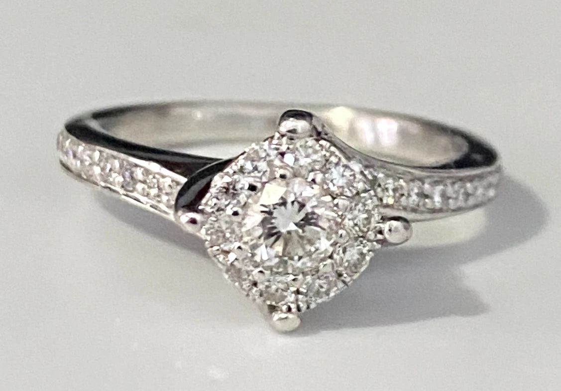 18K White Gold & 0.50CT Diamond Halo Ring Size J 1/2 - 5