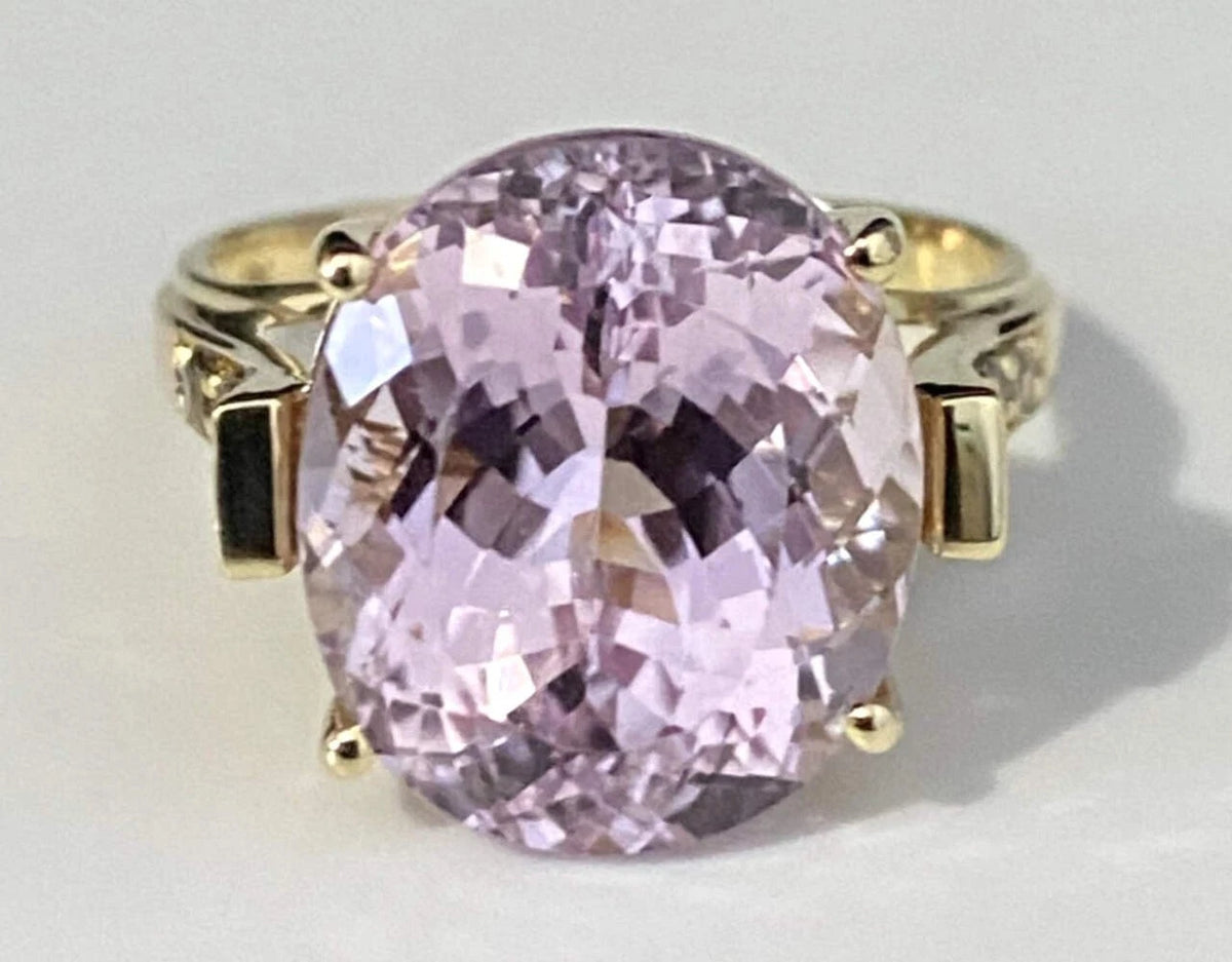 9K Yellow Gold With 10.0CT Pink Kunzite Ring Size N 1/2 (US 7)