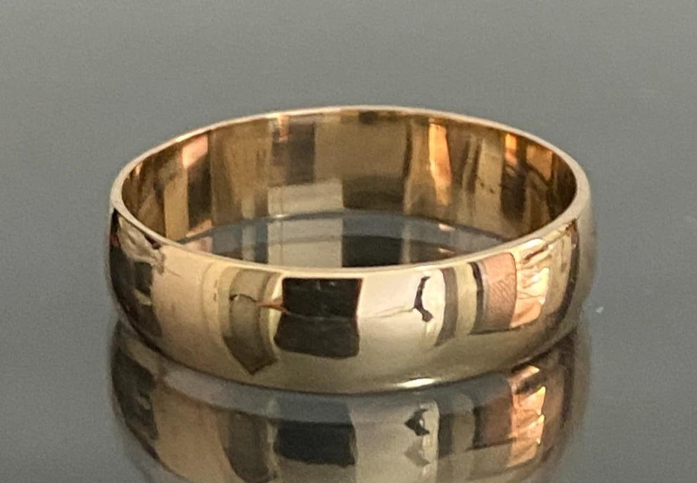 9ct Yellow Gold Plain Wedding Band Ring Size P (US 7.75) – Jordans ...