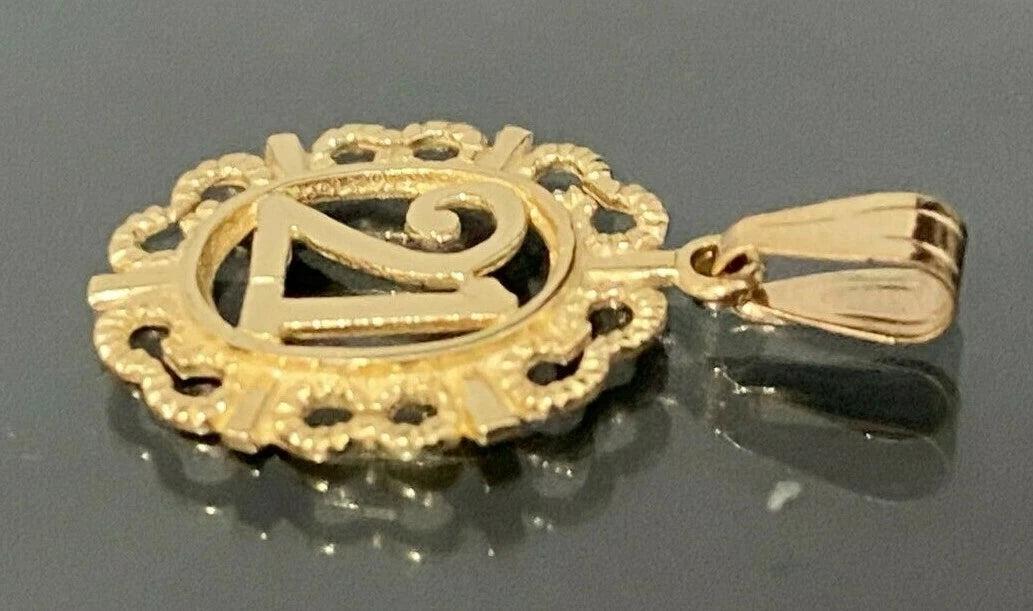 9K Yellow Gold 21 Pendant 18.70mm