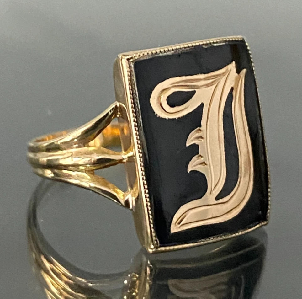 Antique 9K Yellow Gold & Onyx " J " Letter Initial Ring Size P - 7 3/4
