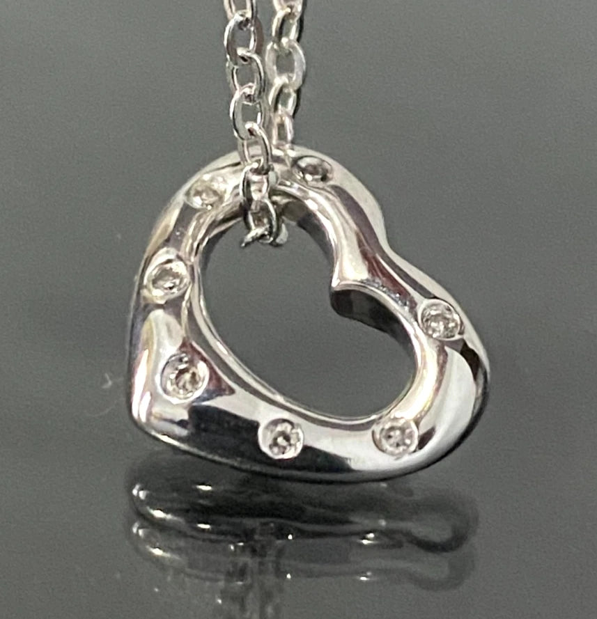 9K White Gold & Diamond Flush Set Heart Pendant