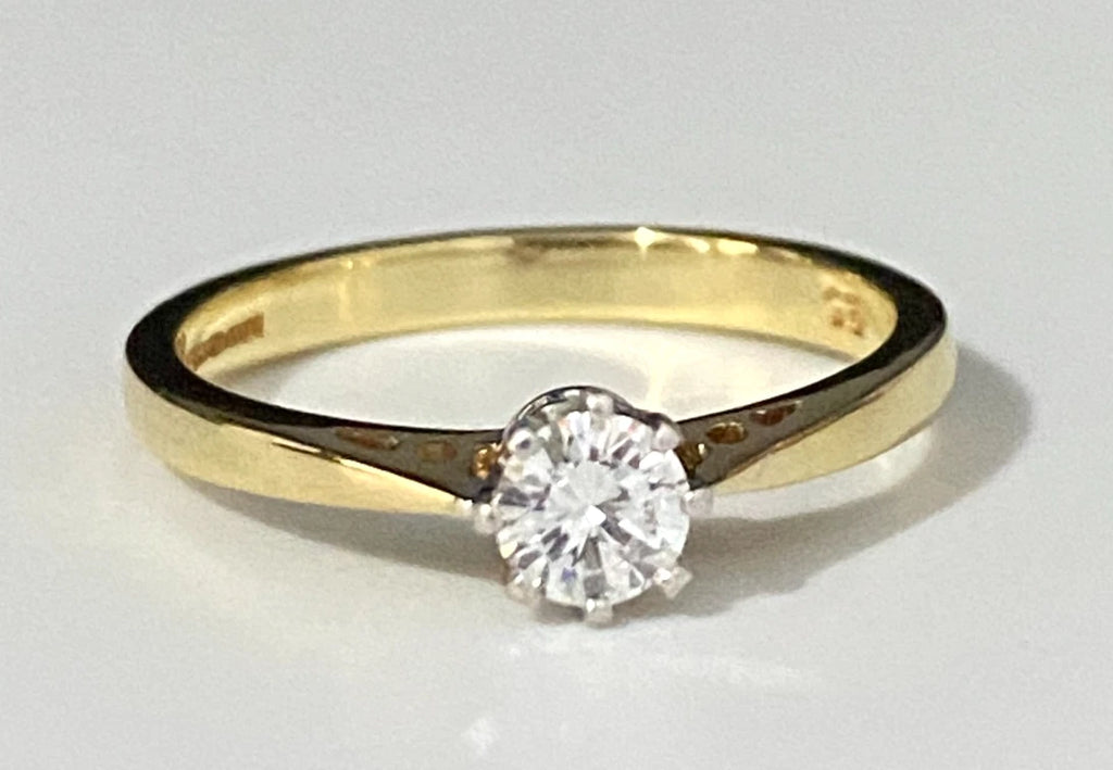 18K Yellow Gold & 0.25CT Diamond Solitaire Engagement Ring Size M - 6 1/4