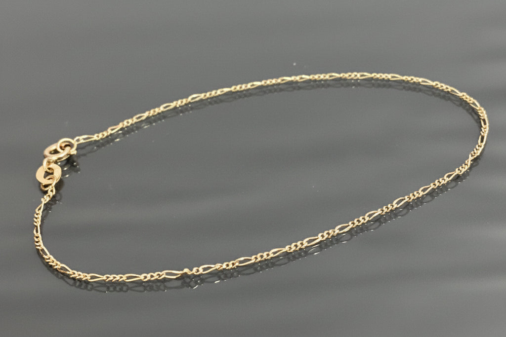 9ct Yellow Gold Figaro Link Fine Bracelet 18.5cm Long