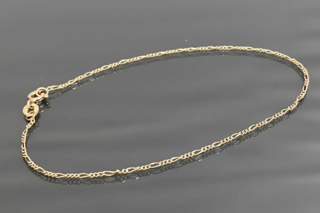 9ct Yellow Gold Figaro Link Fine Bracelet 18.5cm Long