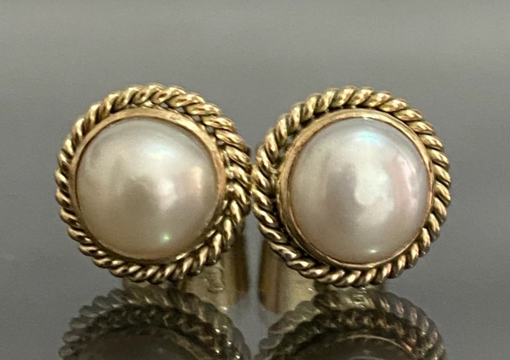 Vintage 9K Yellow Gold & White Pearl Twisted Rope Border Stud Earrings 10.0mm