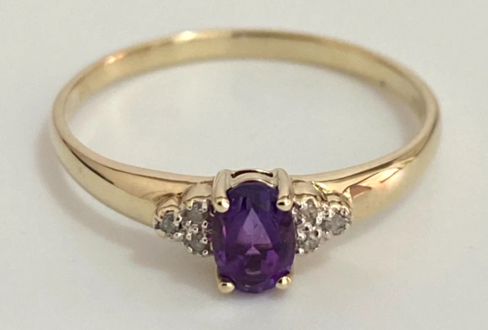 9K Yellow Gold W/ Amethyst & Diamond Ring Size T (US 9.75)