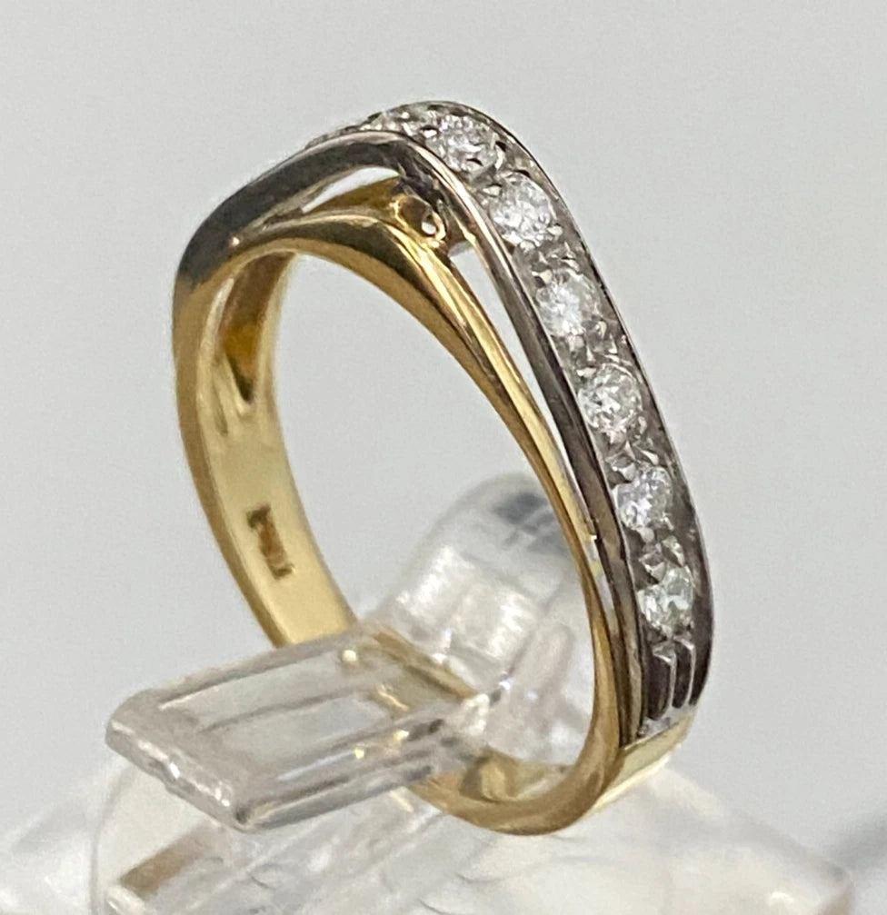 18K Yellow Gold & 0.30CT Diamond Shaped Half Eternity Ring Size M - 6